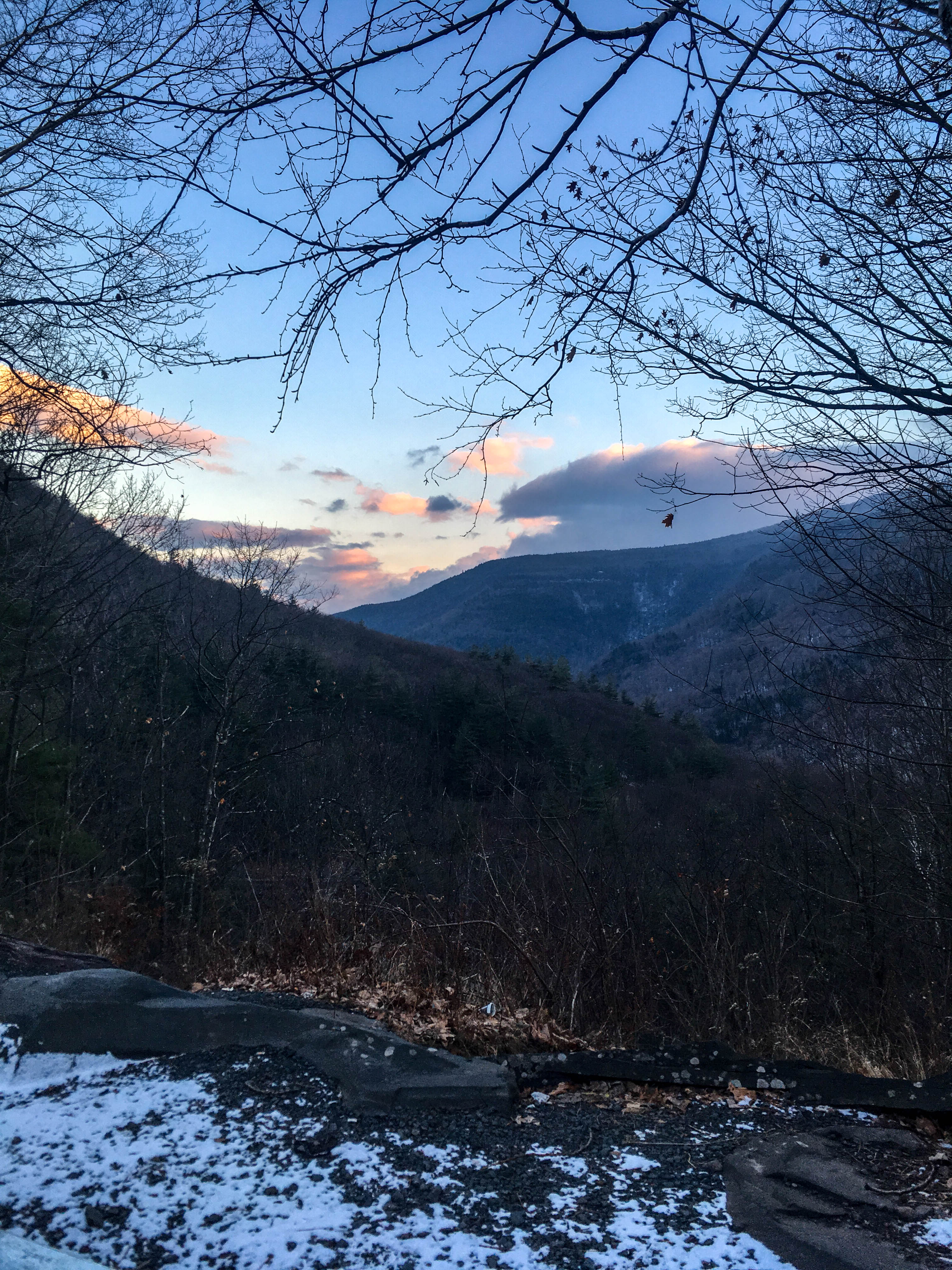 winter-ny-hiking-and-ice-climbing-in-the-catskills-kaaterskill-falls-26